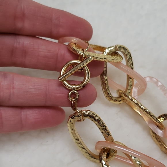 Pink and Gold Hammered Chain Link Necklace - Picture 4 of 6